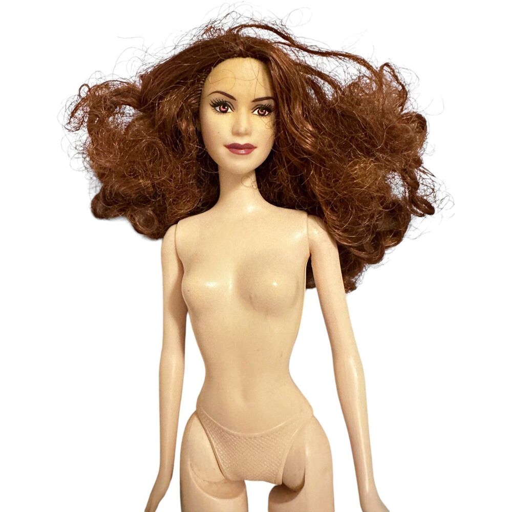 The Twilight Saga Eclipse Victoria Barbie Collector Doll Pink Label 2010 Nude